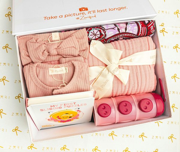 Coffret cadeau naissance : idées douces pour accueillir bébé